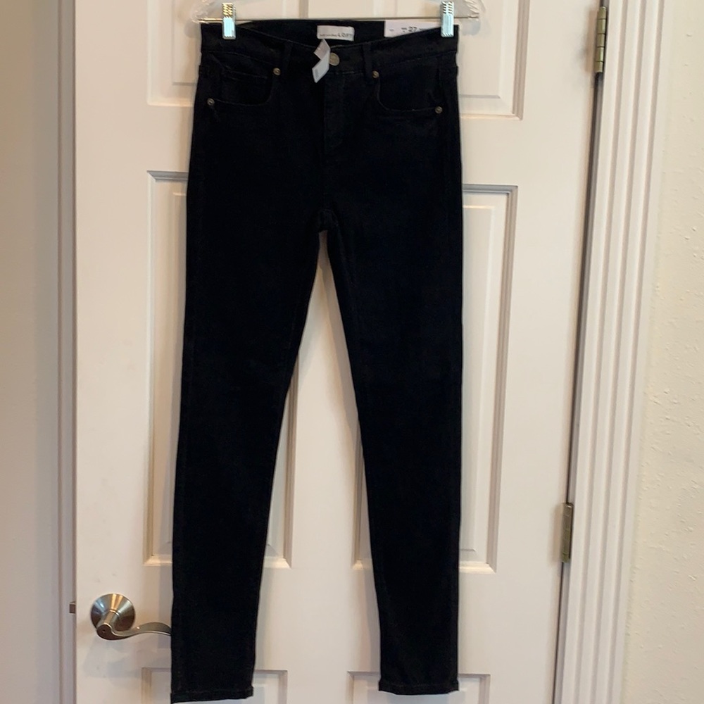 NWT Loft modern skinny jeans. Sz 4/27. Black